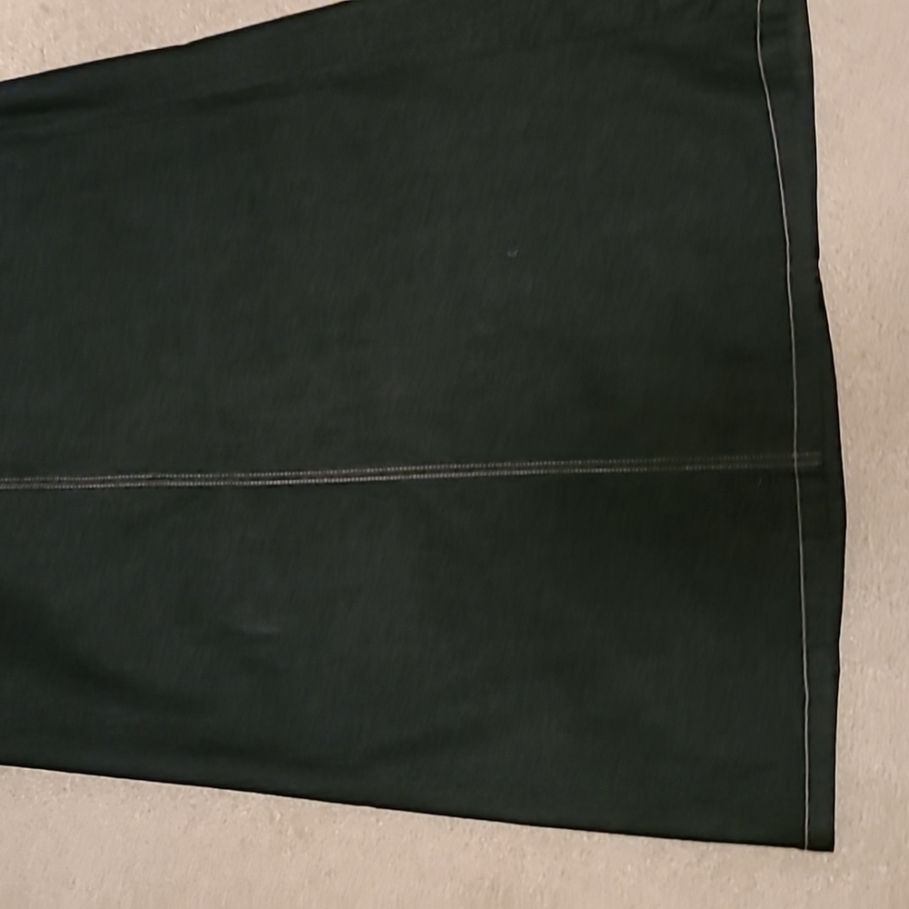 Skirt size 6 Cato brand